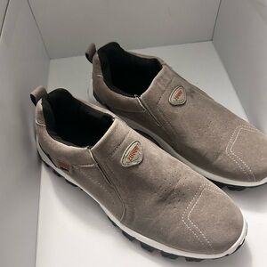 Zoudi Men’s Gray & Tan Flexible Sneakers

Size 10